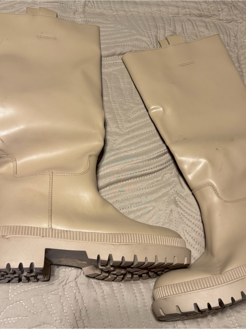 H&M Cream Knee-High Lug Sole Rain Boots Sz 7 Women’s